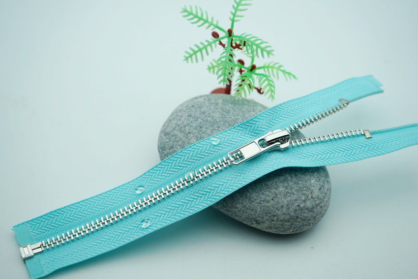 PSS-Water-repellent metal zipper