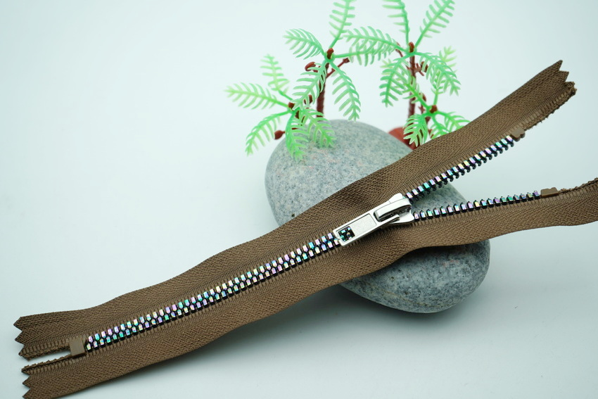 PSS-Resin zipper