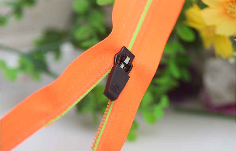 SS-Nylon waterproof zipper